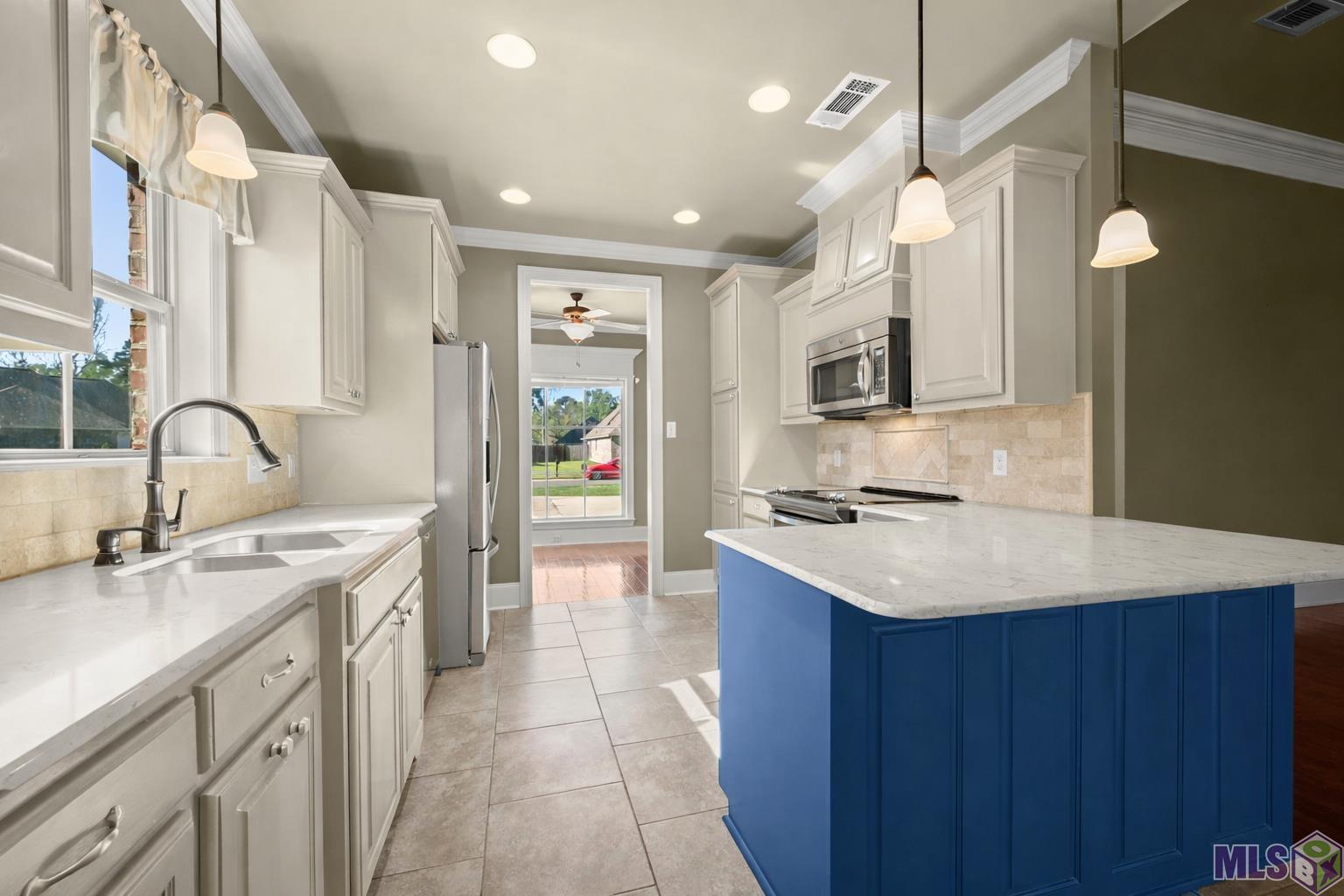 9431 Wyndham Way Denham Springs, LA 70726 - Photo 13 of 33 Color option 3