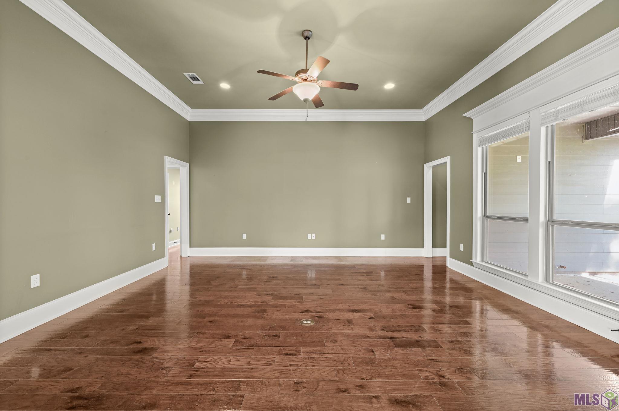 9431 Wyndham Way Denham Springs, LA 70726 - Photo 5 of 33