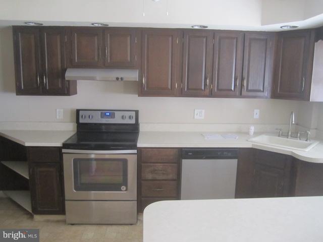3219 Vulcan Road Baltimore, MD 21222 - Photo 5 of 28 Kitchen