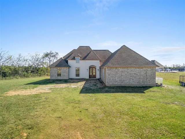 $449,780 | 5873 North Cres Drive, Iowa, LA 70647