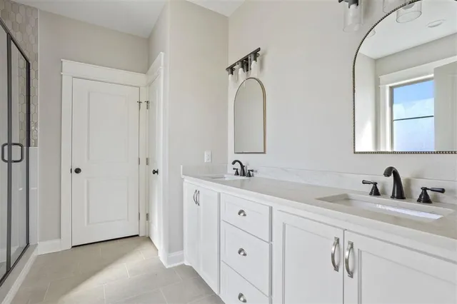 $449,780 | 5873 North Cres Drive, Iowa, LA 70647