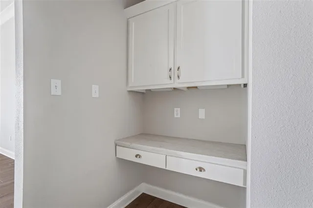 $449,780 | 5873 North Cres Drive, Iowa, LA 70647