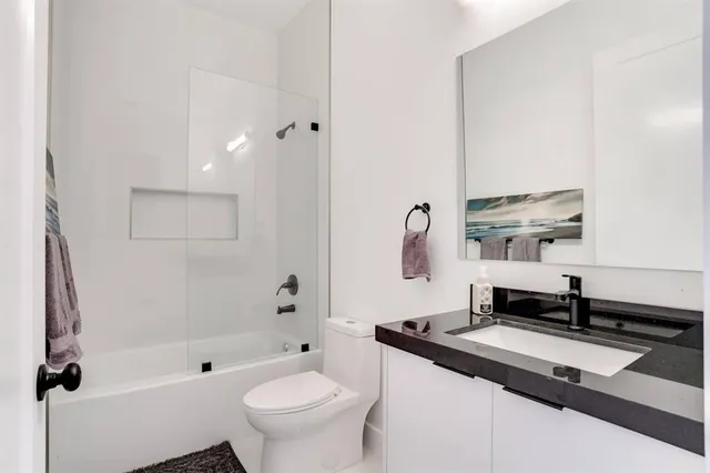 $5,000 | 2962 Northwest 10th Court, Fort Lauderdale, FL 33311