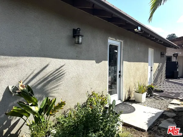 $2,995 | 1025 Don Robles Drive, Unit B, Arcadia, CA 91006