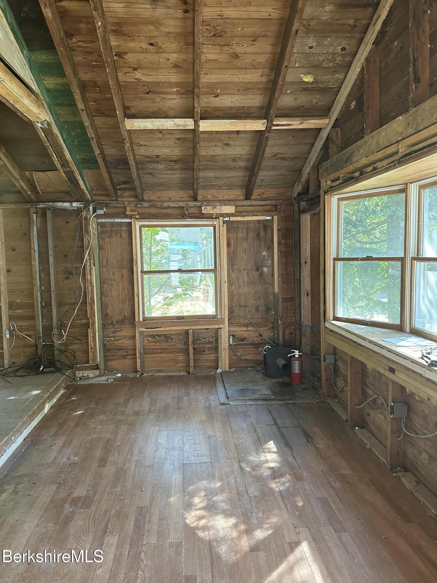43 Brook Lane Becket, MA 01223 - Photo 10 of 16 IMG_3465