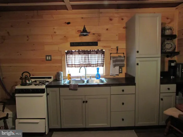 a view of a bathroom