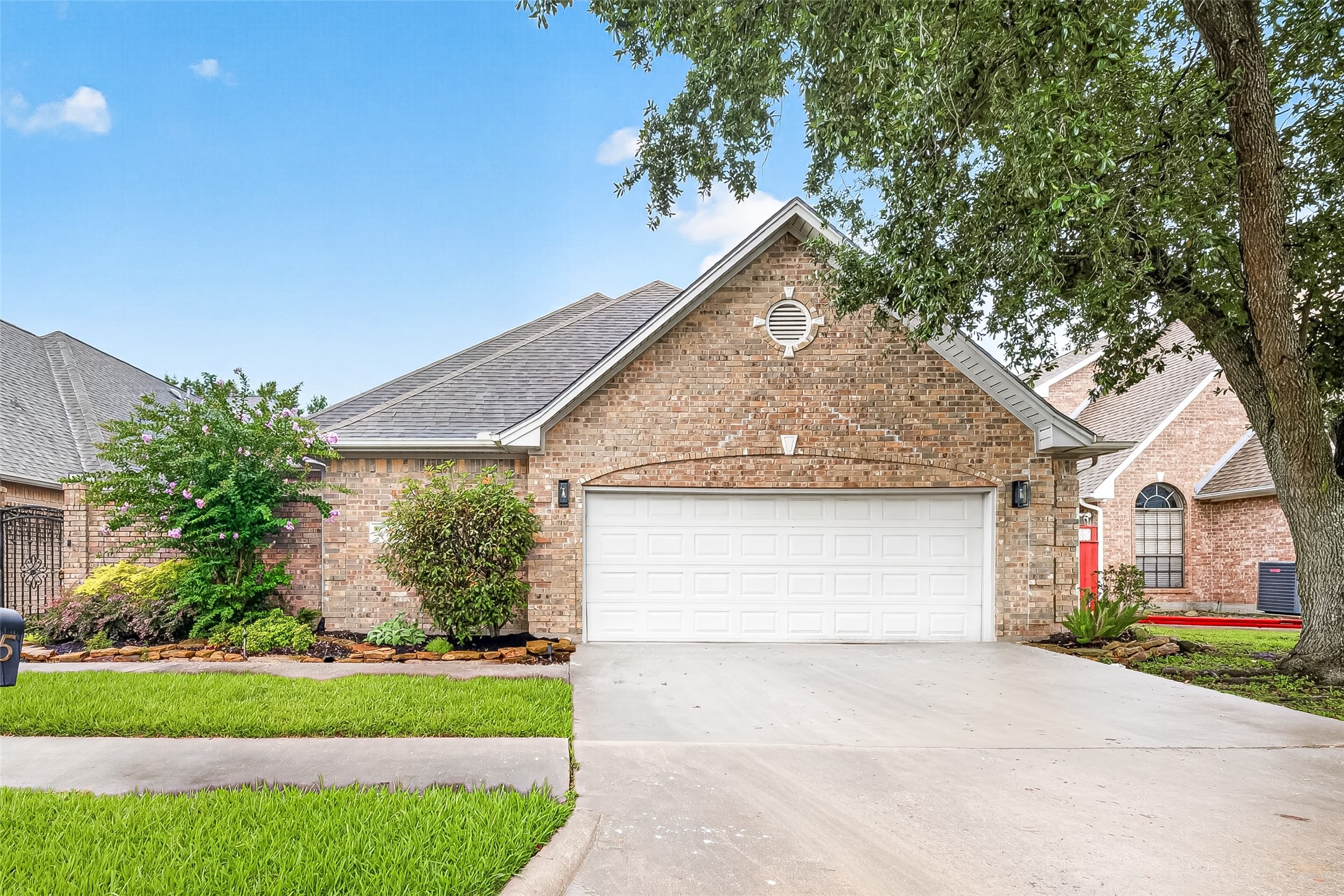 4415 Country Club View Baytown, TX 77521 - Photo 5 of 50