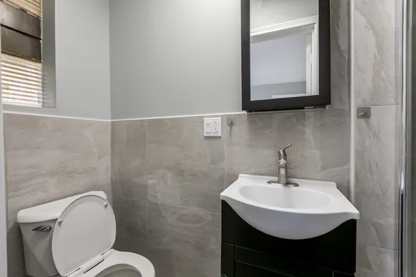 $2,550 | 5843 North Cicero Avenue, Unit 1, Chicago, IL 60646