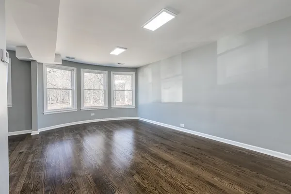 $2,550 | 5843 North Cicero Avenue, Unit 1, Chicago, IL 60646