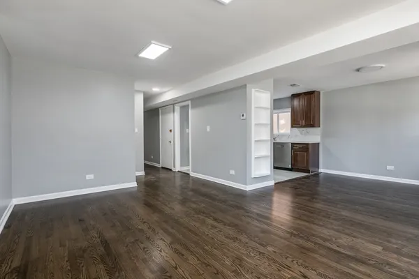 $2,550 | 5843 North Cicero Avenue, Unit 1, Chicago, IL 60646