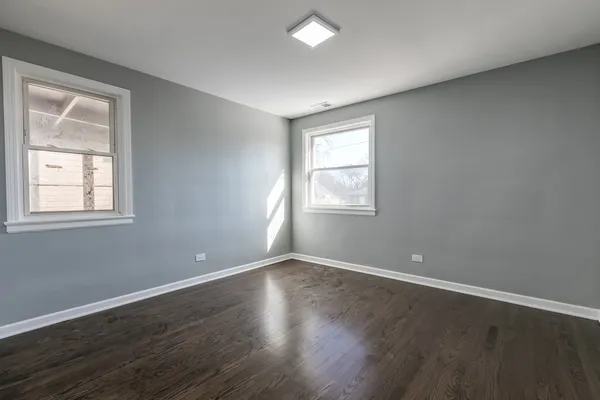 $2,550 | 5843 North Cicero Avenue, Unit 1, Chicago, IL 60646