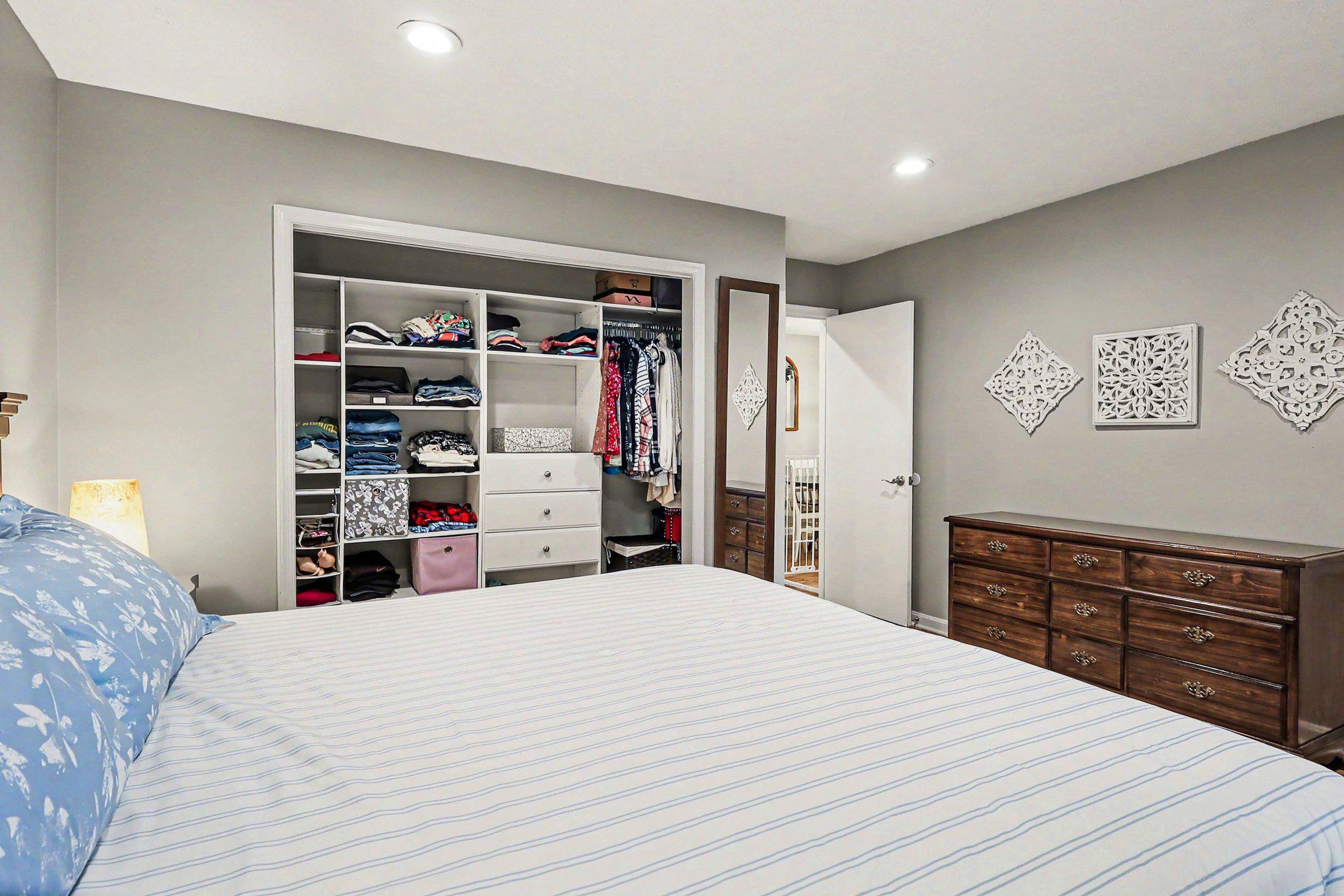 10000 Oakton Terrace Road Oakton, VA 22124 - Photo 20 of 25 Custom closet organization