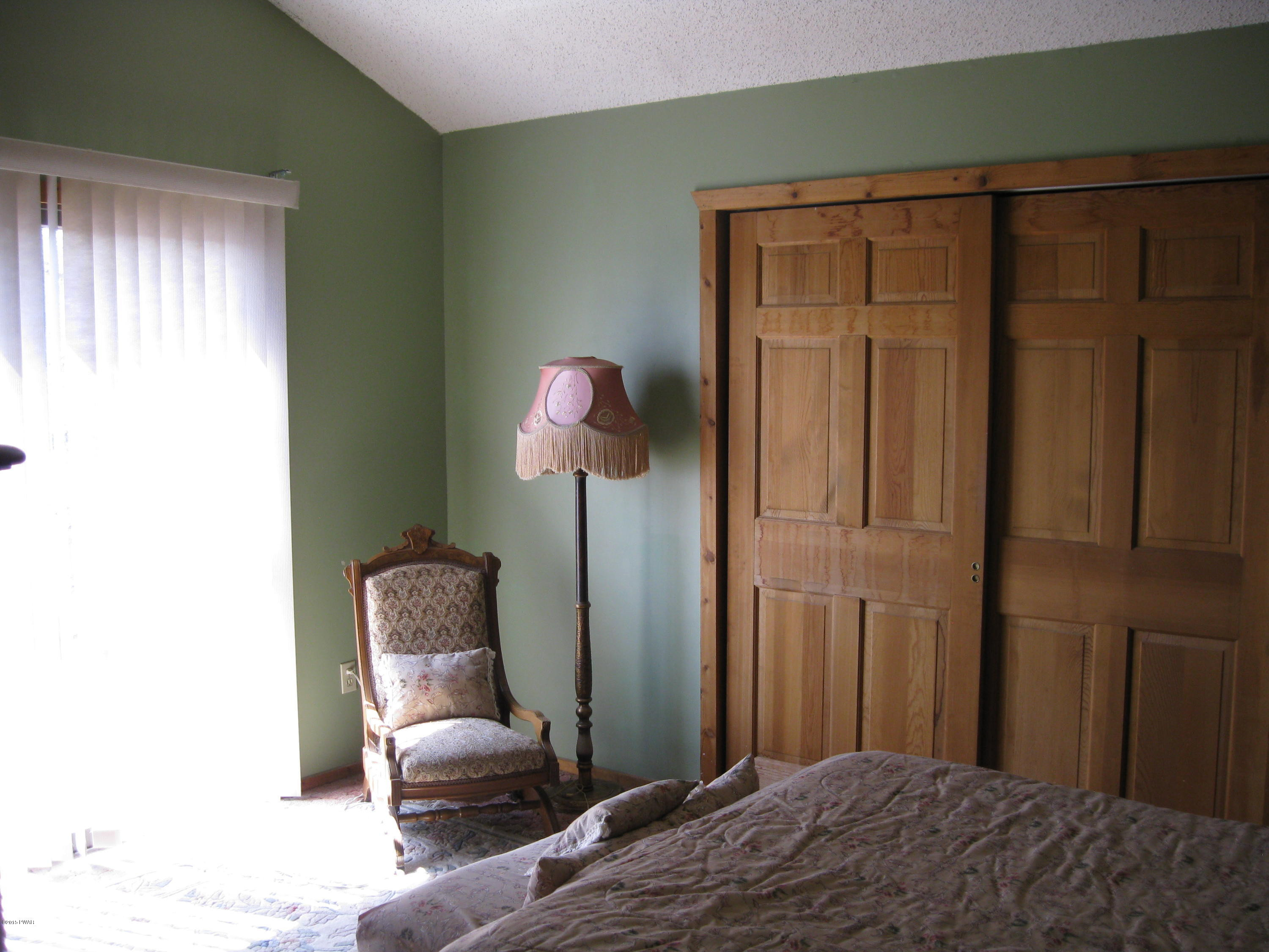 462 Log Tavern Road Milford, PA 18337 - Photo 24 of 37 Gallery Image 24
