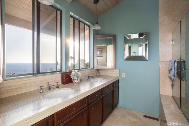 $3,900,000 | 7 No Vista De La Luna, Laguna Beach, CA 92651