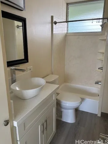 $1,900 | 1430 Wilder Avenue, Unit 305, Honolulu, HI 96822