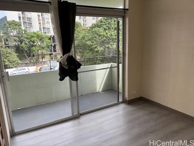 $1,900 | 1430 Wilder Avenue, Unit 305, Honolulu, HI 96822