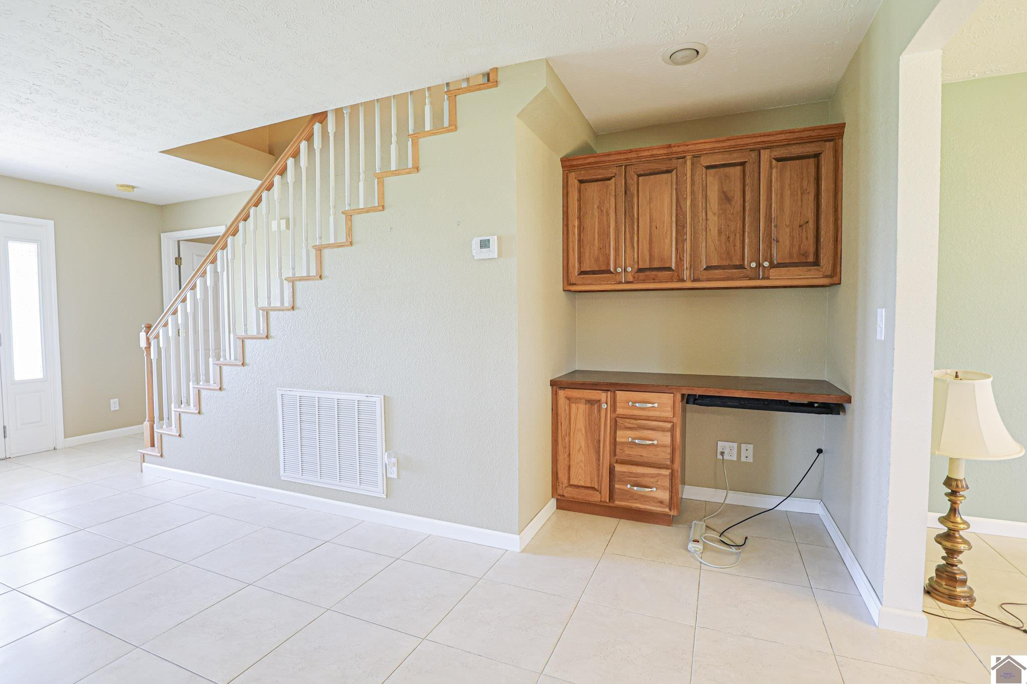 7696 Bandana Road Kevil, KY 42053 - Photo 18 of 50 Living Room