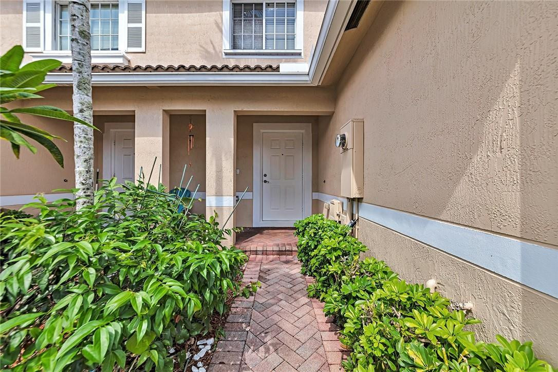 5909 Abbey Road Fort Lauderdale, FL 33321 - Photo 2 of 27 Photo 2