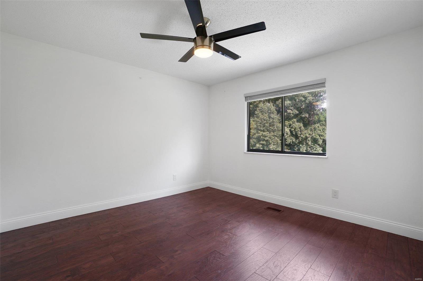 620 Walnut Ridge Drive Ballwin, MO 63021 - Photo 13 of 24