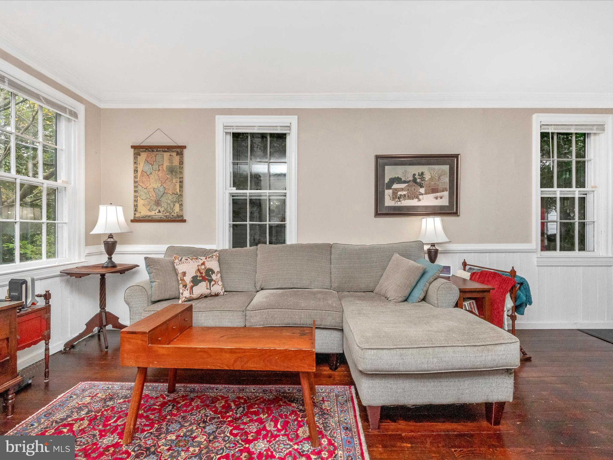 2328 Pickwick Road Baltimore, MD 21207 - Photo 17 of 55 Living Room