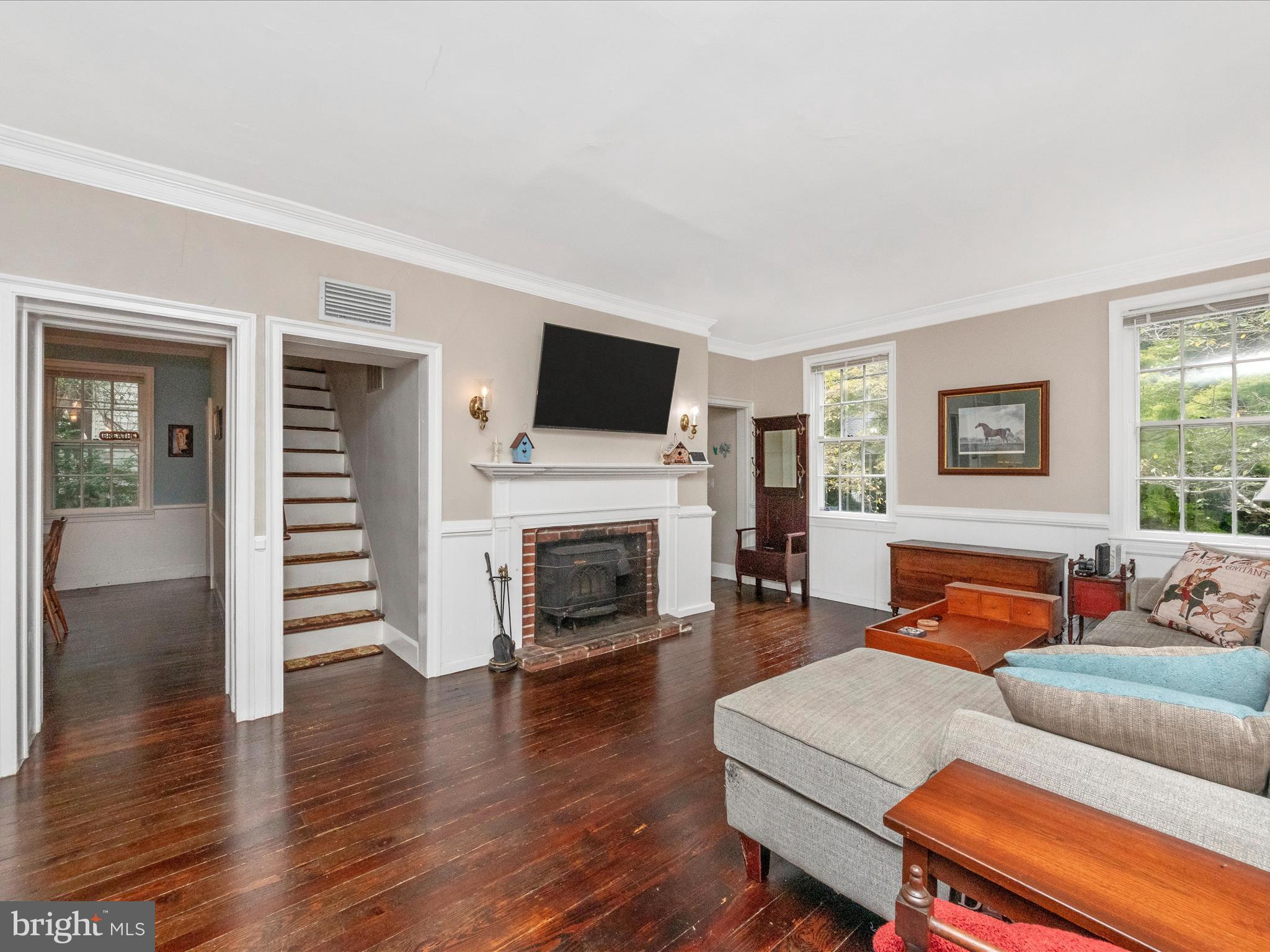 2328 Pickwick Road Baltimore, MD 21207 - Photo 20 of 55 Living Room