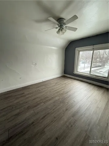 $1,250 | 40 B Street, Niagara Falls, NY 14303