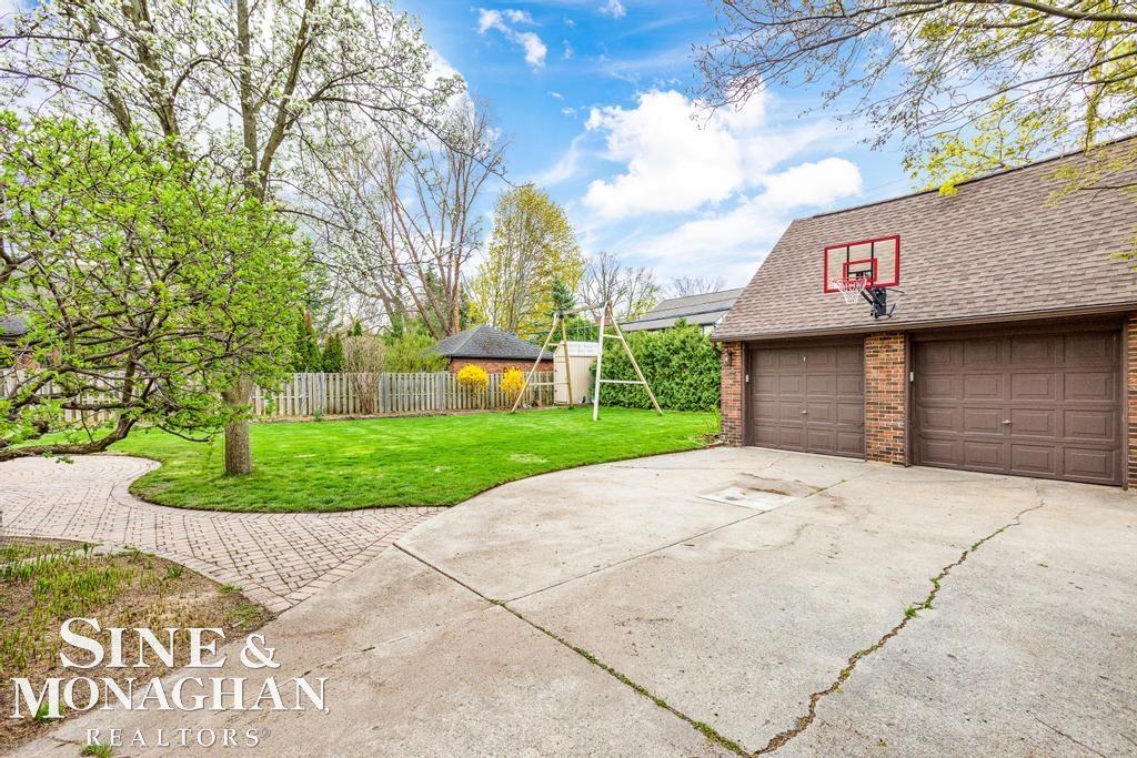 1027 Yorkshire Road Grosse Pointe Park, MI 48230 - Photo 54 of 64