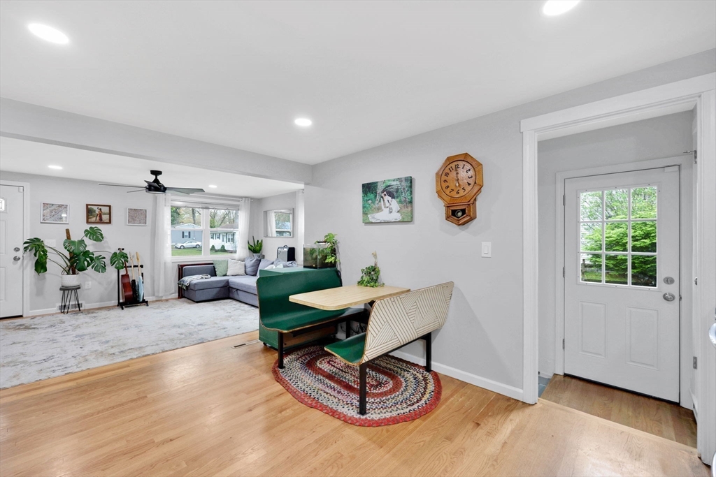 152 Shady Brook Lane Springfield, MA 01118 - Photo 8 of 21 Gallery Image 8