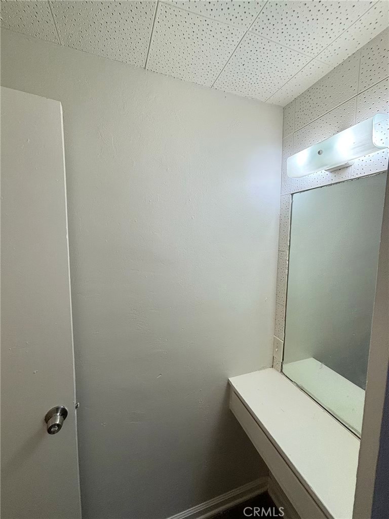 3891 Locust Street, Unit 5 Riverside, CA 92501 - Photo 5 of 6