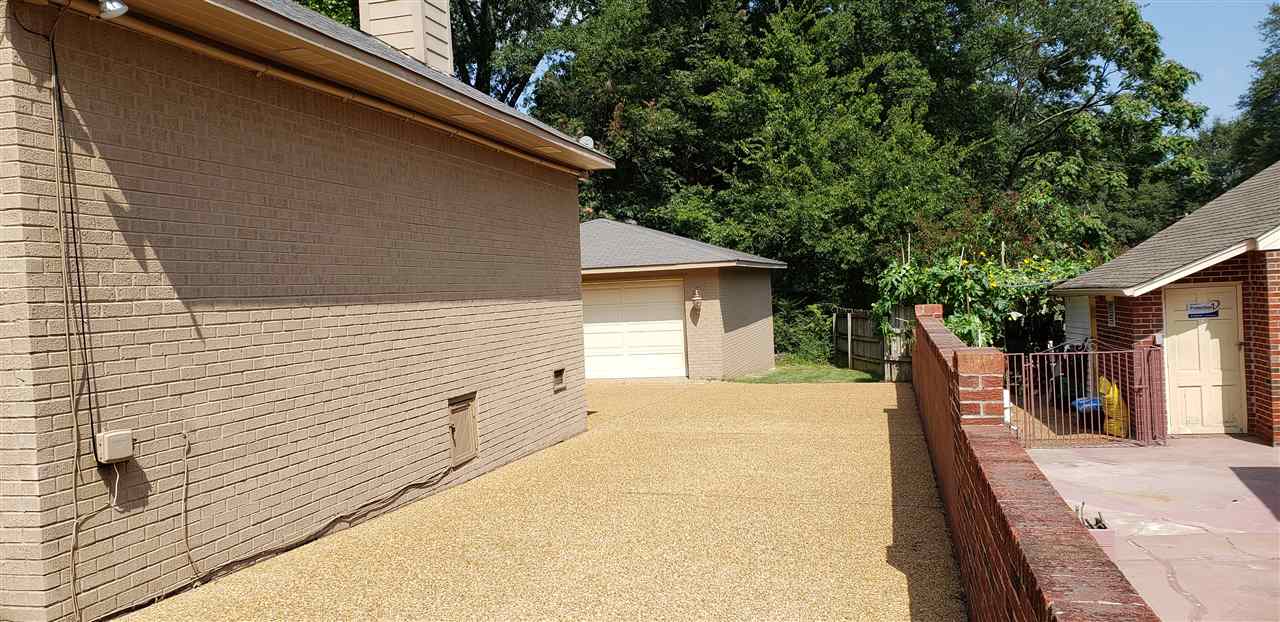 4884 Barfield Road Memphis, TN 38117 - Photo 19 of 25