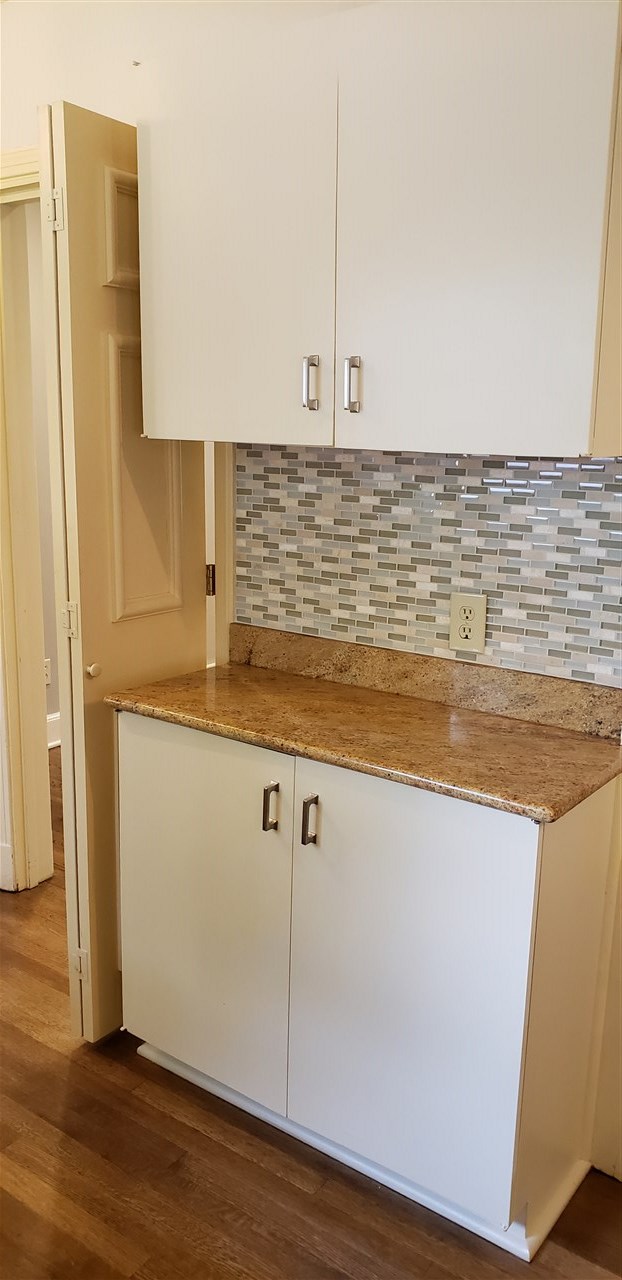 4884 Barfield Road Memphis, TN 38117 - Photo 5 of 25