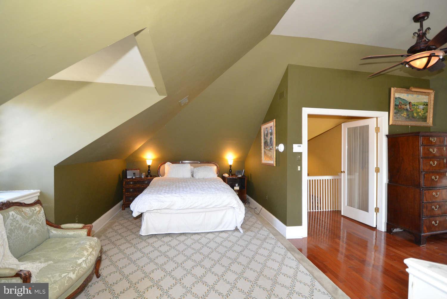 1919 Park Road Northwest Washington, DC 20010 - Photo 22 of 30 Bedroom (Master)