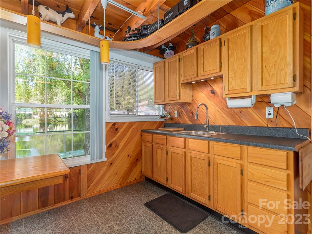 258 Mallard Loop Waynesville, NC 28785 - Photo 9 of 22