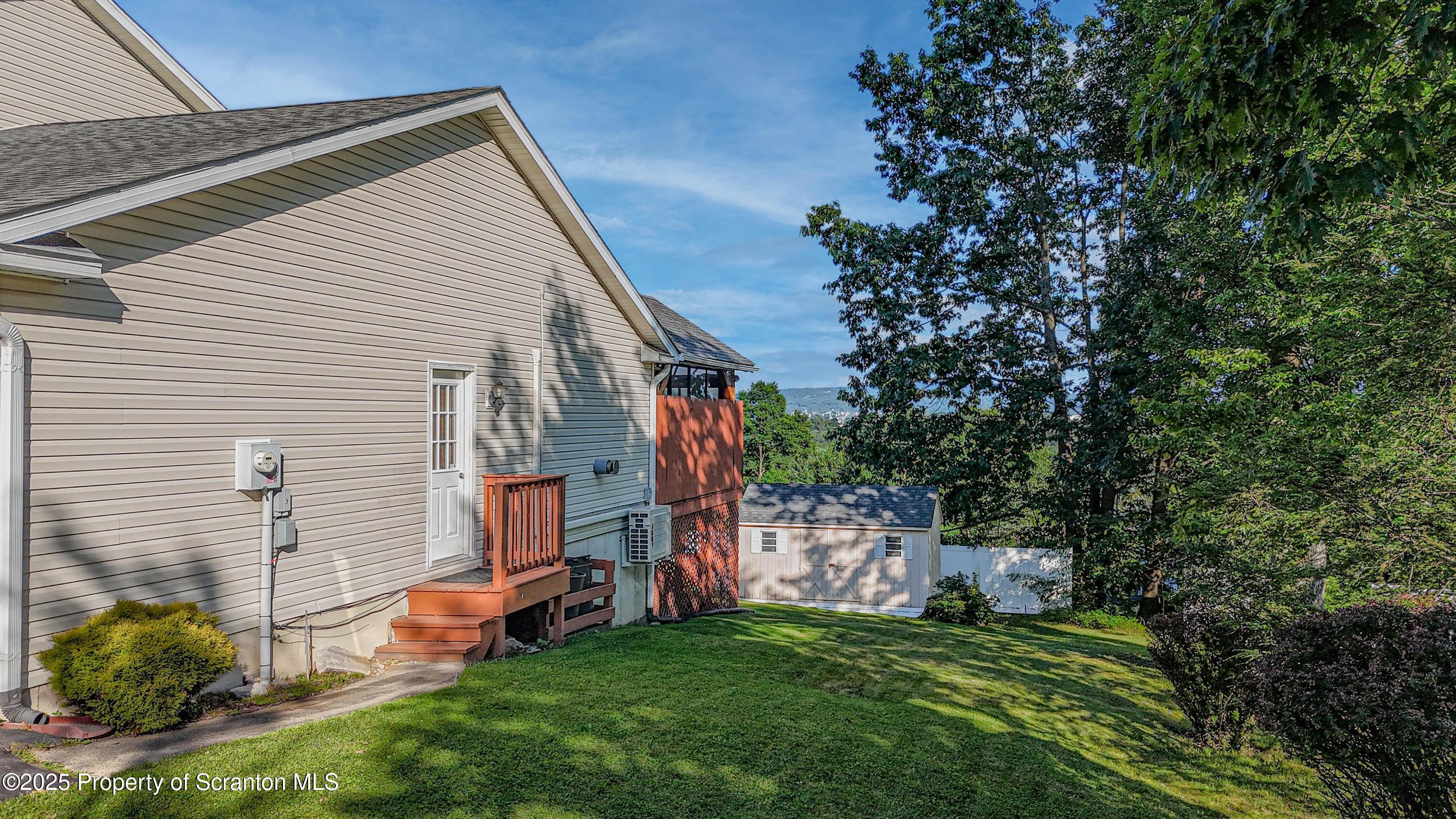 123 Ridgeview Drive Scranton, PA 18504 - Photo 48 of 53 Side of Home