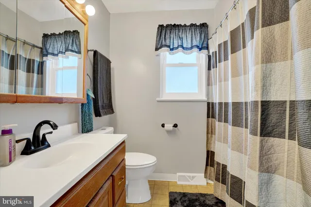 $255,000 | 2090 Sycamore Road, York, PA 17408