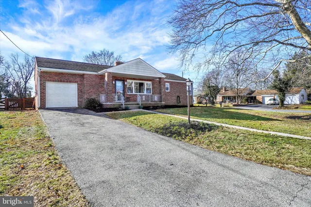 $255,000 | 2090 Sycamore Road, York, PA 17408