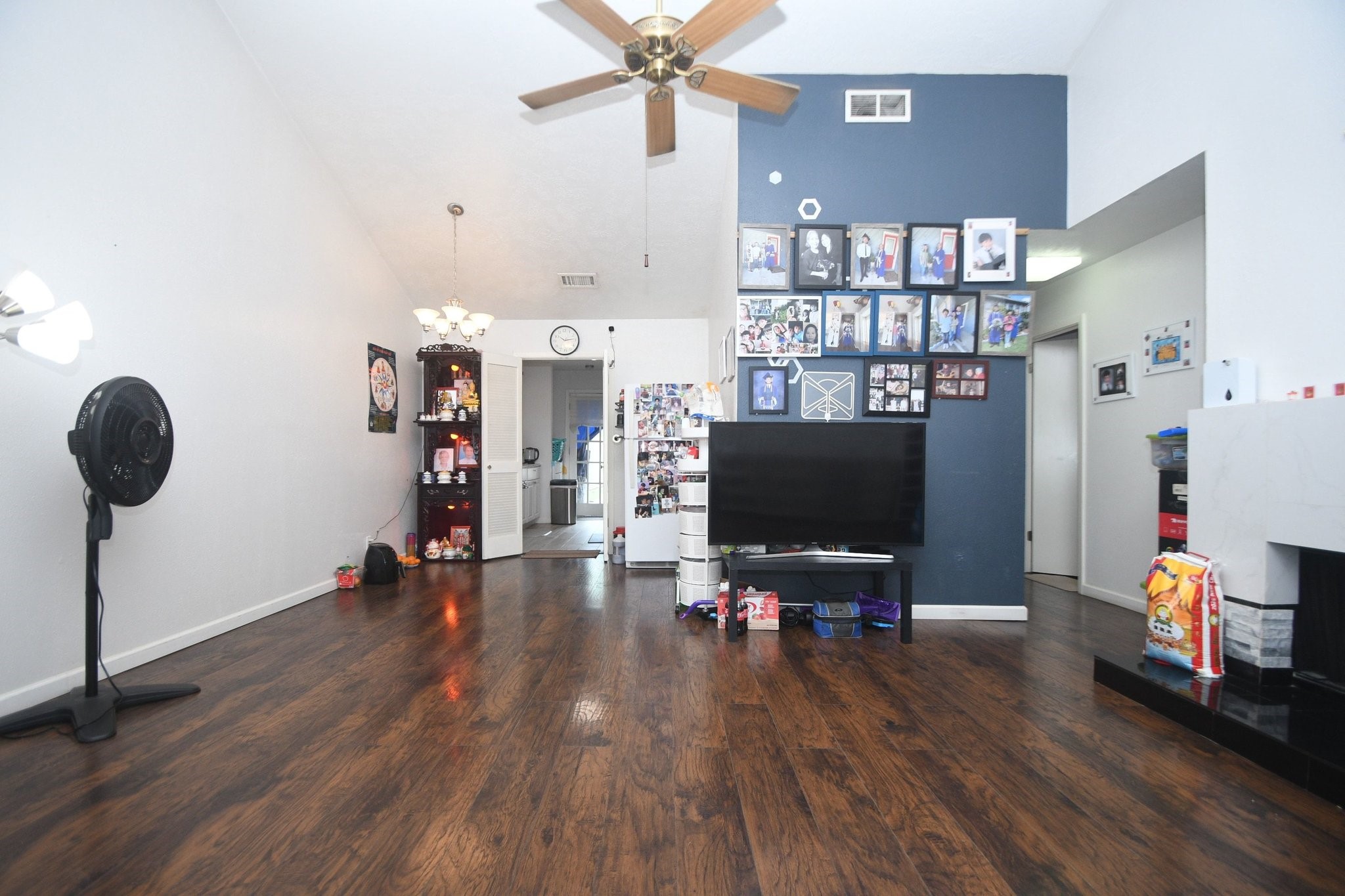 9518 Riverside Lodge Drive Houston, TX 77083 - Photo 2 of 16