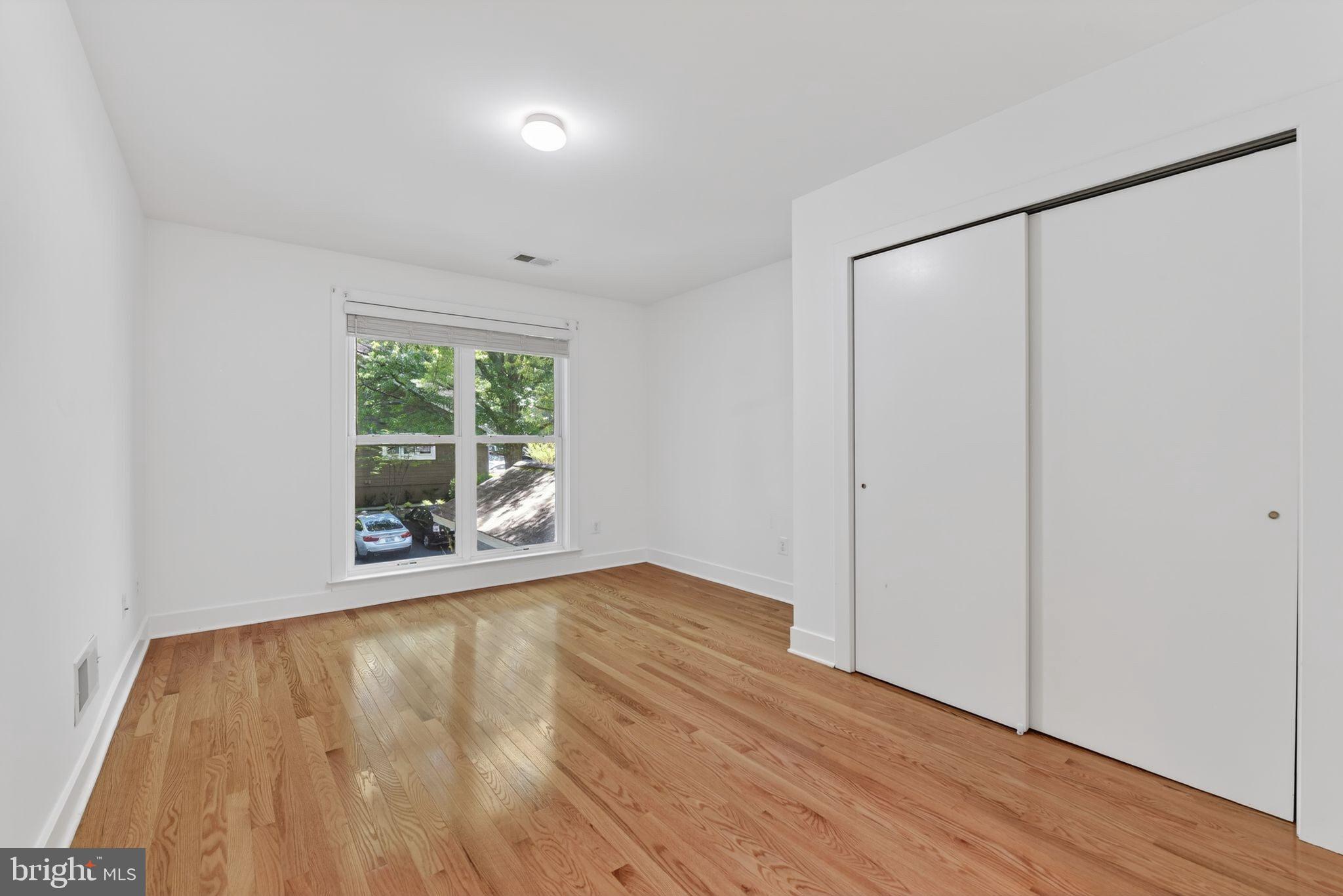 1605 Apricot Court Reston, VA 20190 - Photo 21 of 30