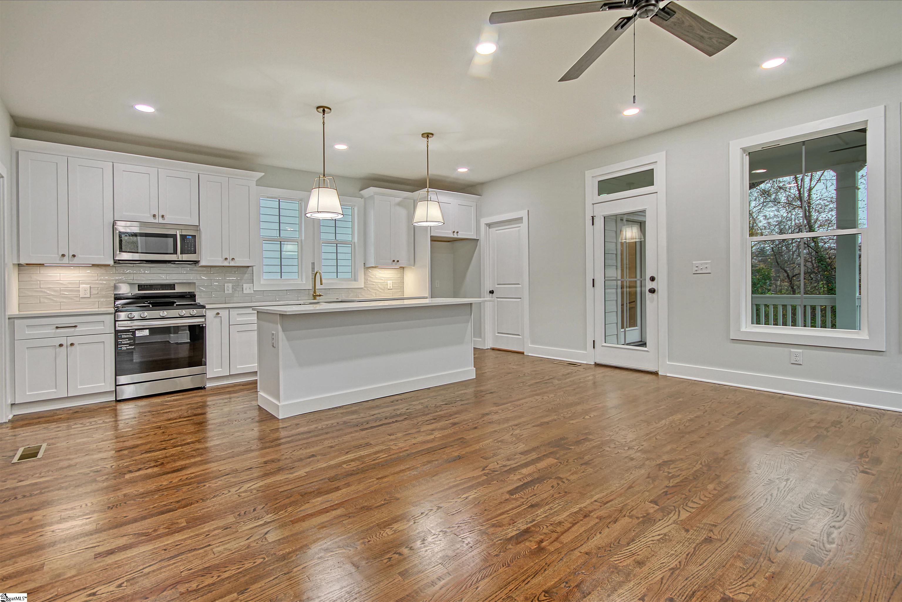 576 Lowndes Hill Road Greenville, SC 29607 - Photo 9 of 24 Gallery Image 9