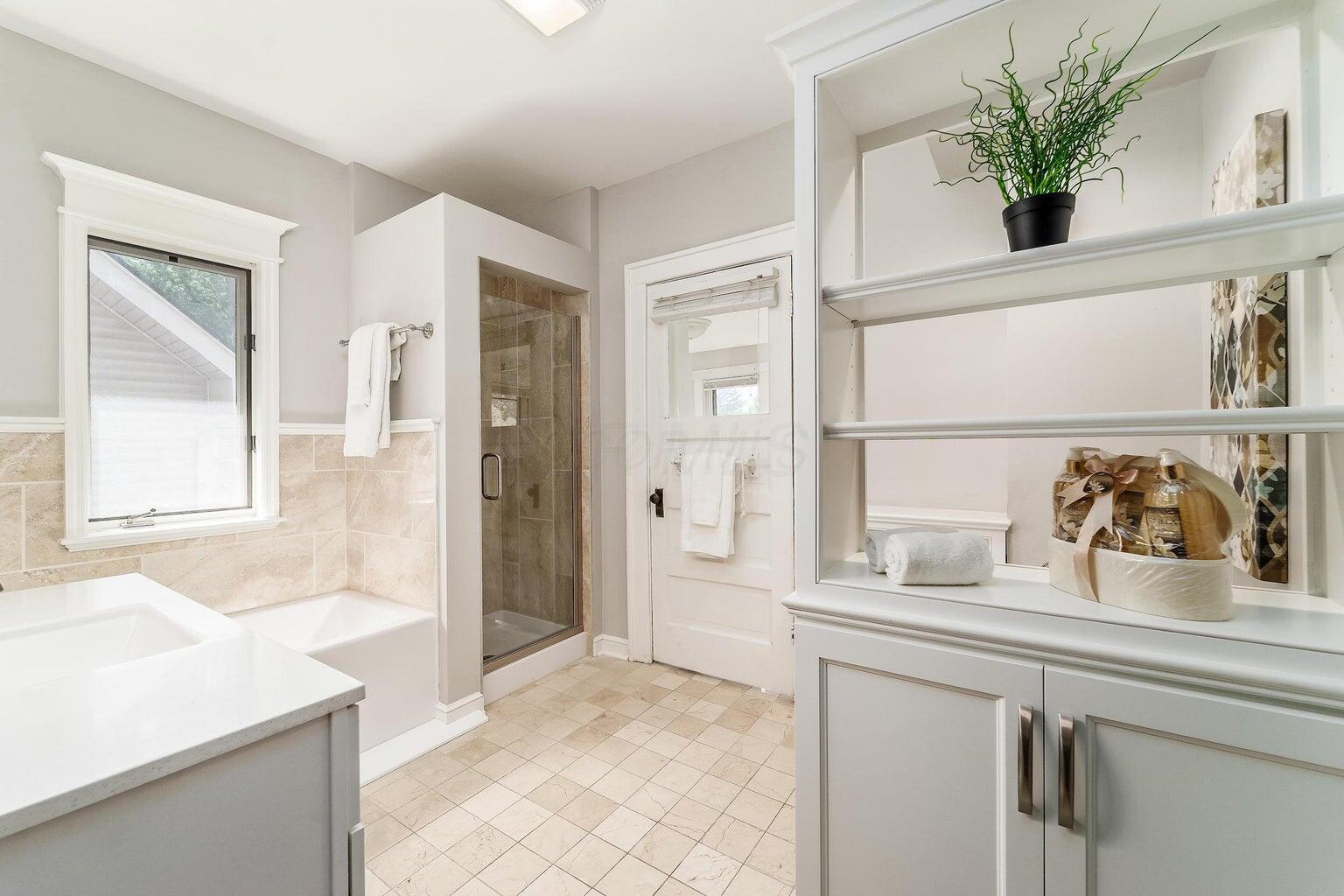 36 Brighton Road Columbus, OH 43202 - Photo 23 of 34 2nd Floor Bath - Soaking Tub & Shower