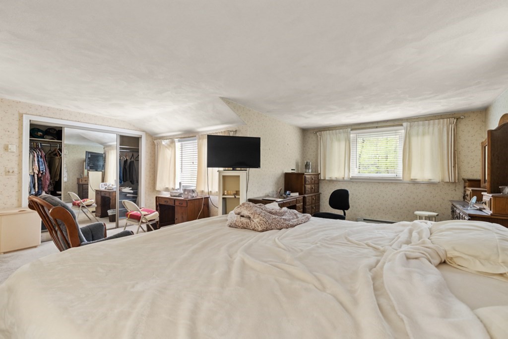42 Parker Road Wakefield, MA 01880 - Photo 16 of 37 Gallery Image 16