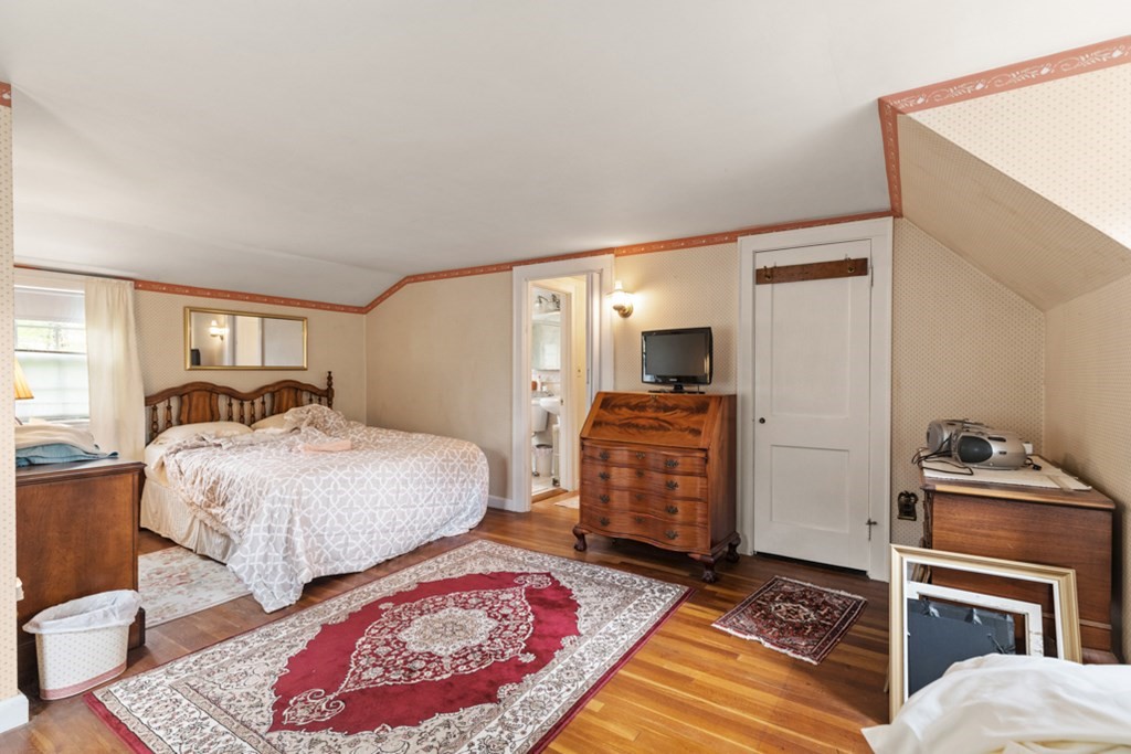 42 Parker Road Wakefield, MA 01880 - Photo 17 of 37 Gallery Image 17