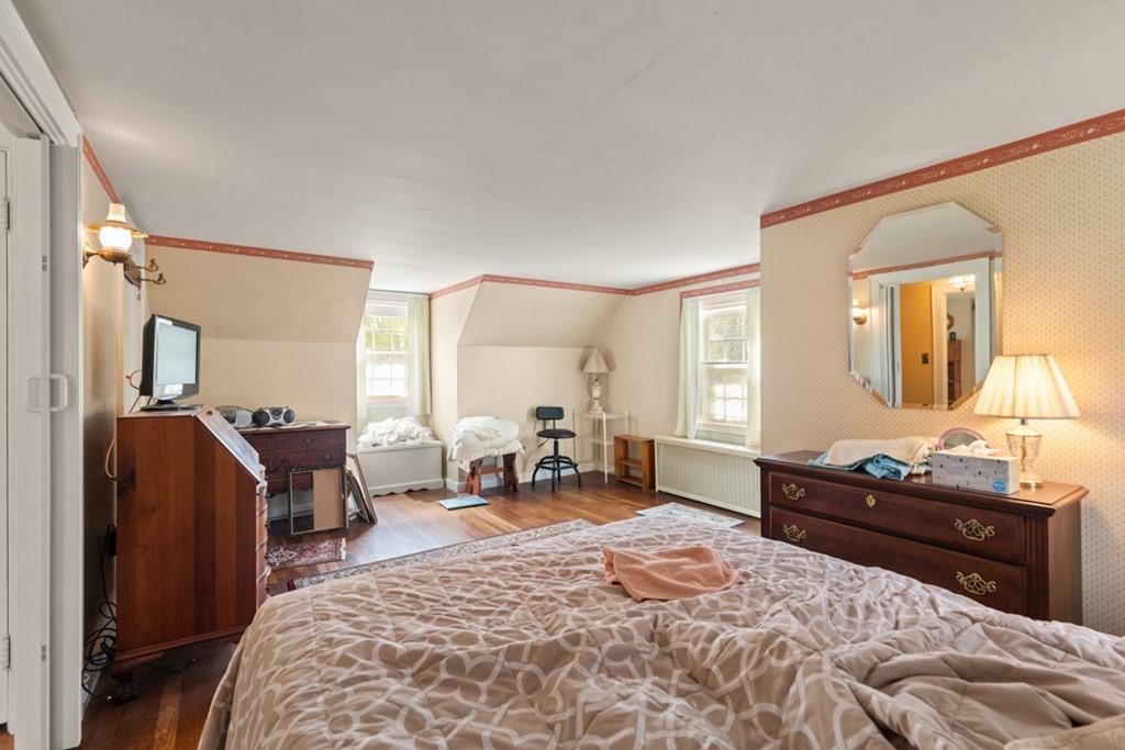 42 Parker Road Wakefield, MA 01880 - Photo 18 of 37 Gallery Image 18