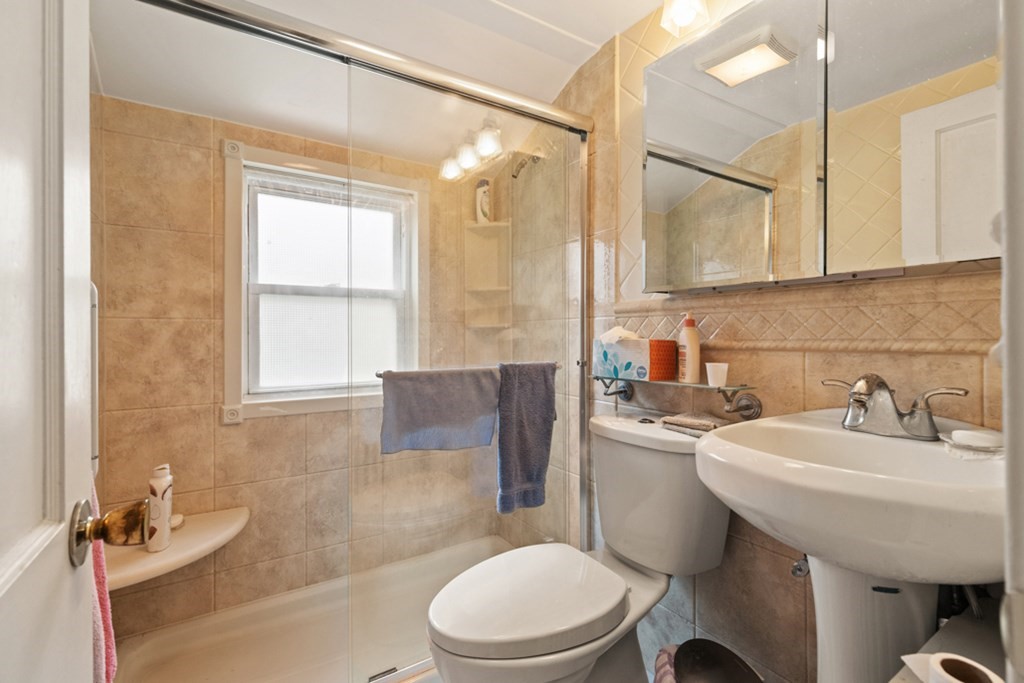 42 Parker Road Wakefield, MA 01880 - Photo 21 of 37 Gallery Image 21