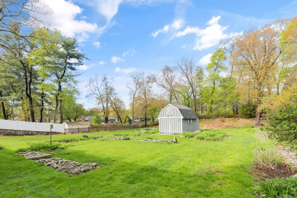 42 Parker Road Wakefield, MA 01880 - Photo 25 of 37 Gallery Image 25