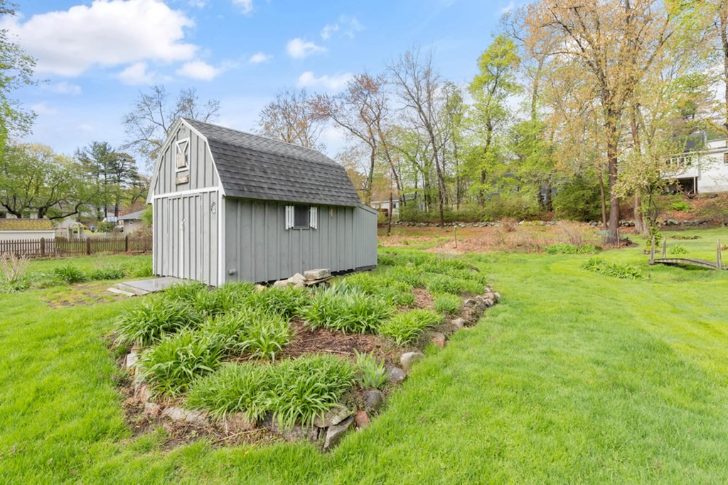 42 Parker Road Wakefield, MA 01880 - Photo 26 of 37 Gallery Image 26