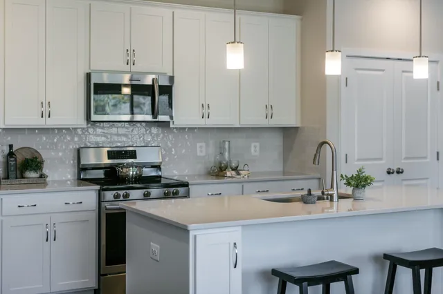 $594,900 | 8715 Overbrook Drive, Unit 110, McGaheysville, VA 22840