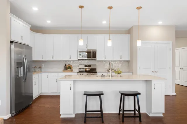 $594,900 | 8715 Overbrook Drive, Unit 110, McGaheysville, VA 22840