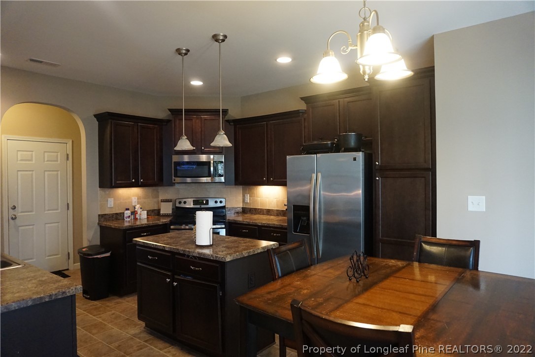 2127 Yates Ranch Road Hope Mills, NC 28348 - Photo 8 of 29 Gallery Image 8