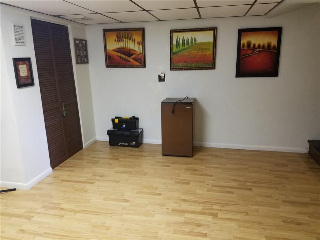 152 Freeport Road Butler, PA 16002 - Photo 8 of 25